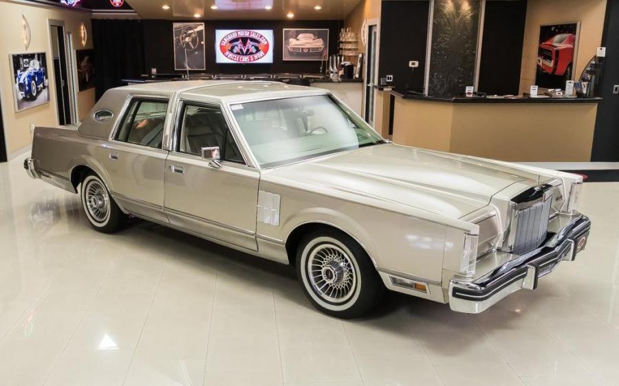 Lincoln Continental Mark VI Sedan '1980
